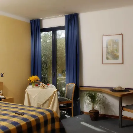 מלון Park Sant'elia